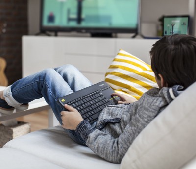 Teclado Inalambrico con touchpad Logitech K400 PLUS TV 